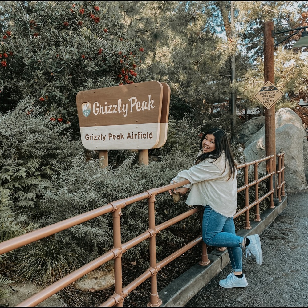 Meet your Posher, Angela marie